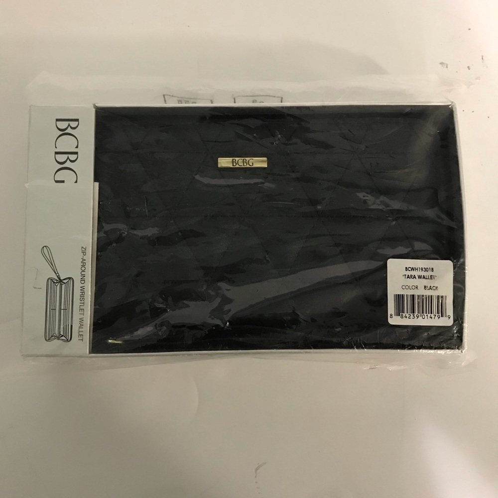 BCBG Tara Wallet